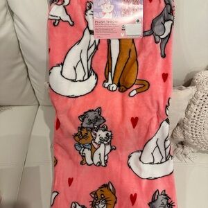 Disney Aristocats Valentine Pink Plush Throw Blanket